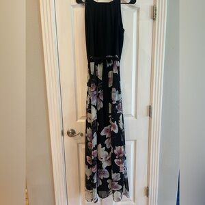 SLNY Women’s Size 8 floral maxi dress